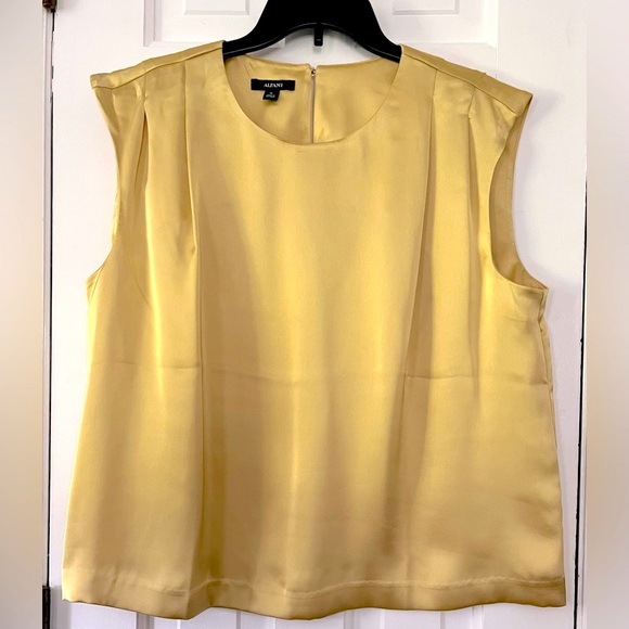 ALFANI Women's Yellow Gold 3-piece dressy outfit. Pants XL, Top XL, Blazer XL - Picture 4 of 16